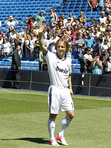 奥尔莫：心情有点复杂，我们本想要赢球和零封