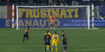 若出战圣保利，诺伊尔将追平伊梅尔并列德甲门将出场榜第2位（出战圣保利即达成里程碑：诺伊尔可与伊梅尔并列德甲门将出场第2）